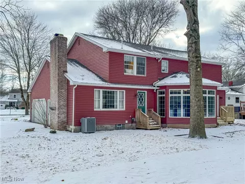 Exterior - 1424 Turnberry Dr, Boardman, OH 44512 photo 4 of 4