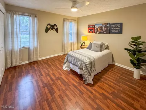 Bedroom - 1424 Turnberry Dr, Boardman, OH 44512 photo 9 of 10