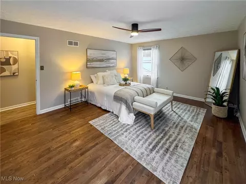 Bedroom - 1424 Turnberry Dr, Boardman, OH 44512 photo 5 of 10