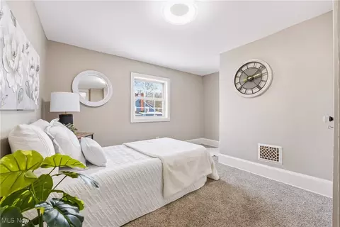 Bedroom - 244 Shields Rd, Boardman, OH 44512 photo 5 of 6