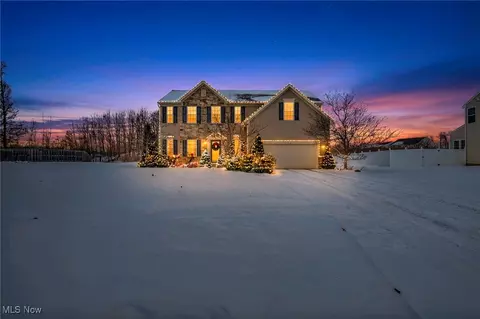 39356 Lorreto Ct, Avon, OH 44011