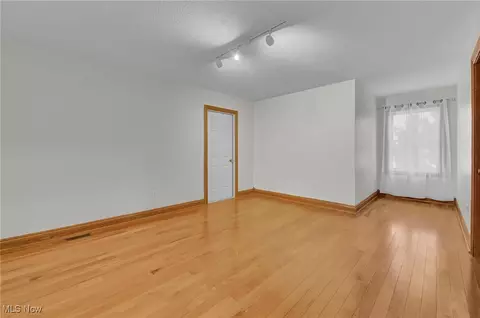 Bedroom - 340 Granger Dr, Lagrange, OH 44050 photo 6 of 11