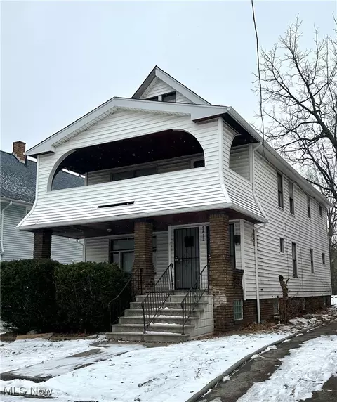 9613 Parkview Ave, Cleveland, OH 44104