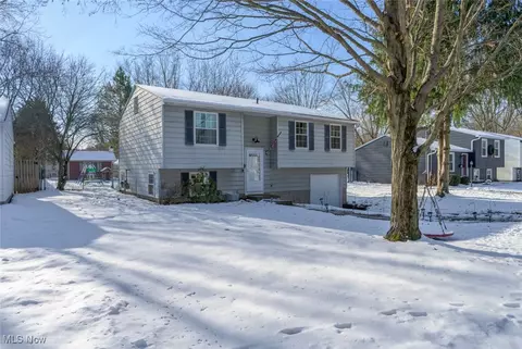 1302 Carol Dr, Kent, OH 44240