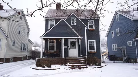 16416 Elsienna Ave, Cleveland, OH 44135