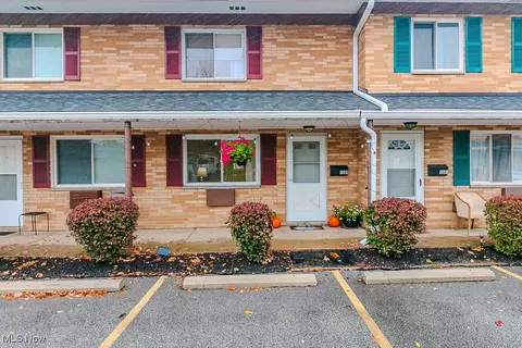 1589 Lee Ter #F7, Wickliffe, OH 44092