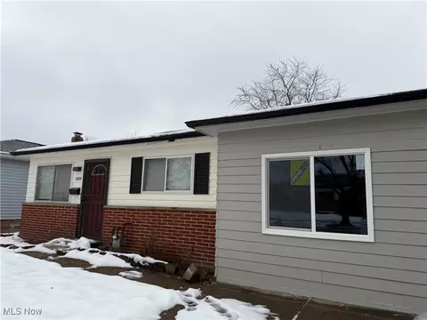 16610 Priebe Ave, Cleveland, OH 44128