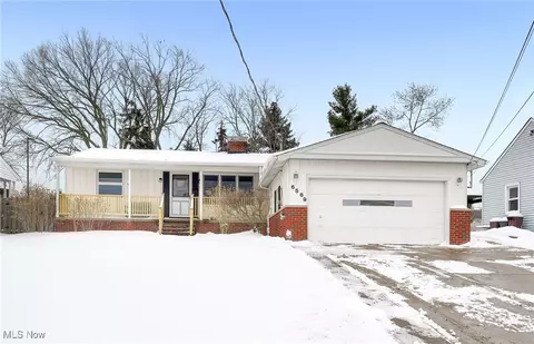 6569 Roycroft Dr, Parma, OH 44129