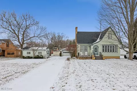 576 W Ohio Ave, Sebring, OH 44672