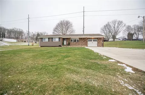 6045 Cleveland Ave SE, East Sparta, OH 44626