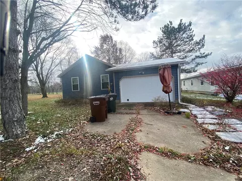 131 Walleye Ct, Lagrange, OH 44050 photo 3