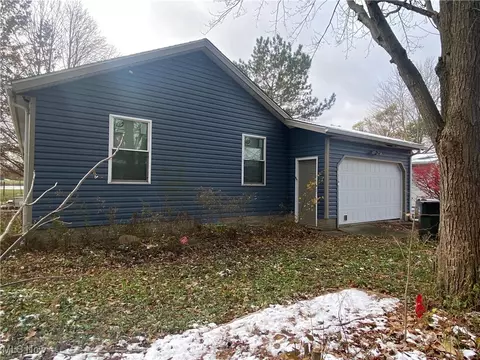 131 Walleye Ct, Lagrange, OH 44050 photo 2