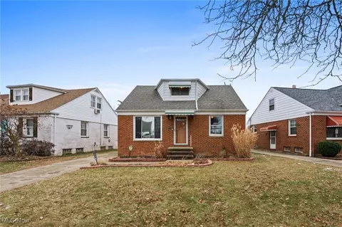625 Pendley Rd, Willowick, OH 44095