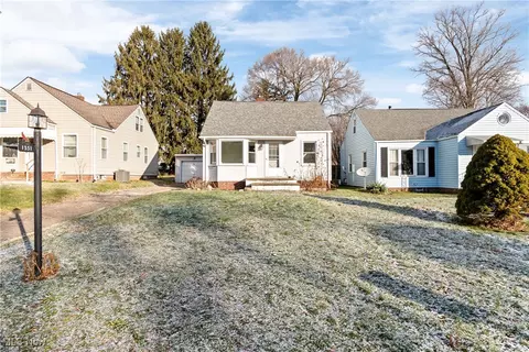 1331 Spangler St NE, Canton, OH 44714