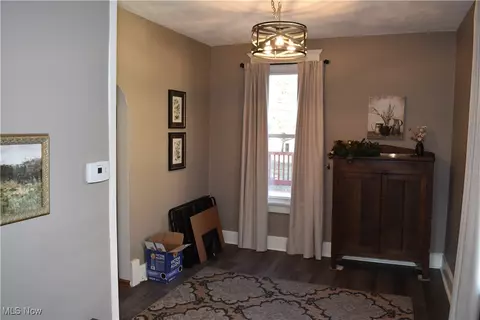 Entry Way - 613 E Main St, Barnesville, OH 43713 photo 1 of 1