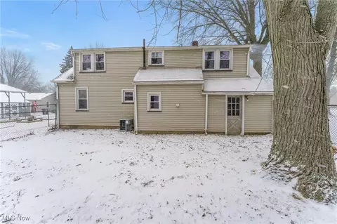 Exterior - 135 Charles Ave, Boardman, OH 44512 photo 4 of 5