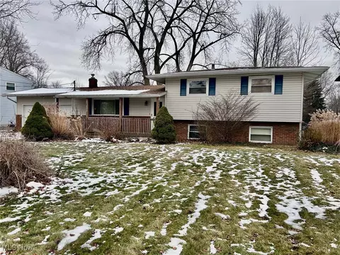 7106 Andover Dr, Mentor, OH 44060
