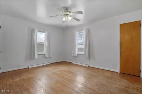 Bedroom - 523 Evans Ave, Akron, OH 44310 photo 3 of 5