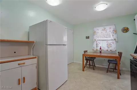 Kitchen - 523 Evans Ave, Akron, OH 44310 photo 4 of 4