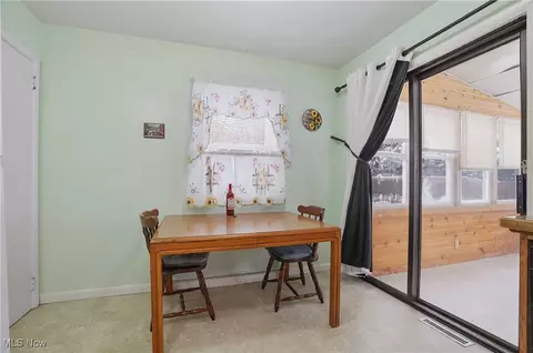 Dining - 523 Evans Ave, Akron, OH 44310 photo 1 of 1