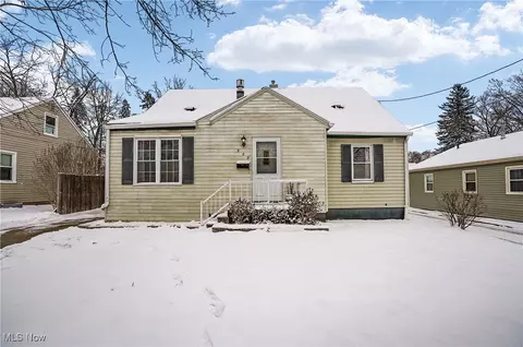 523 Evans Ave, Akron, OH 44310