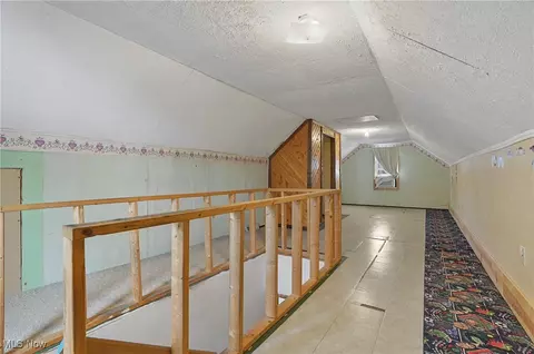 Entry Way - 523 Evans Ave, Akron, OH 44310 photo 1 of 2