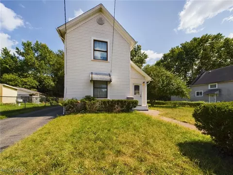 447 Spaulding St, Akron, OH 44310