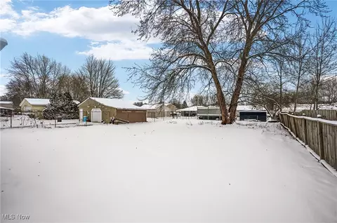 Exterior - 9864 Green Dr, Windham, OH 44288 photo 2 of 4