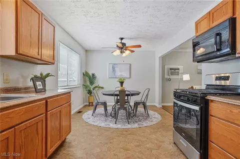 Dining - 9864 Green Dr, Windham, OH 44288 photo 3 of 3