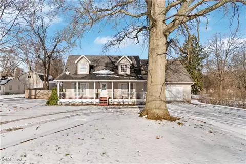 749 Fairview Ave, Barberton, OH 44203