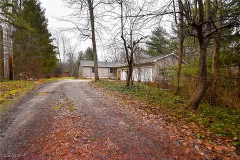 9631 Kile Rd, Chardon, OH 44024