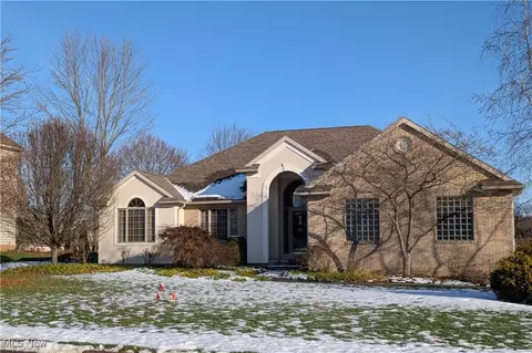 5470 Alcorn Ave, Louisville, OH 44641