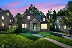 2010 E 221st St, Euclid, OH 44117