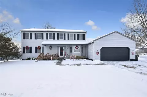 172 Loyola Dr, Elyria, OH 44035