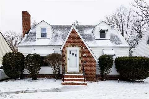 325 E 264th St, Euclid, OH 44132