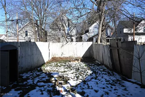 241 8th St, Elyria, OH 44035 photo 19