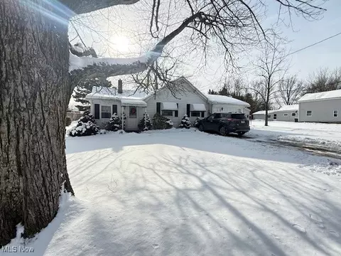 68 E Ashtabula St, Jefferson, OH 44047