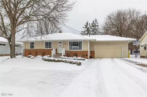 12850 W Sprague Rd, Parma, OH 44130