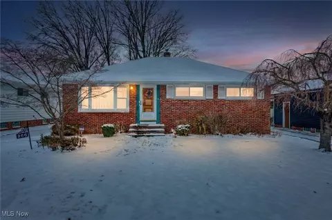 866 Elmwood Ave, Wickliffe, OH 44092
