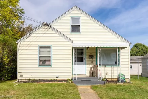 601 Melrose Pl NE, Canton, OH 44714