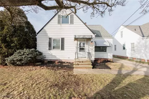 6130 Westminster Dr, Parma, OH 44129