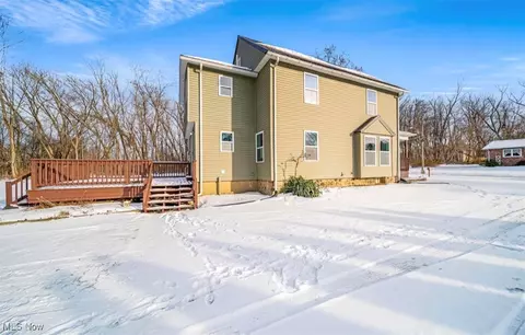 Exterior - 1723 E 49th St, Ashtabula, OH 44004 photo 2 of 5