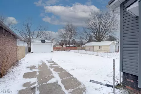 Exterior - 342 Arlington Ave NW, Canton, OH 44708 photo 5 of 5