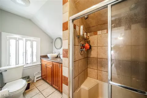 Bath - 3129 Lincoln Dr, Ashtabula, OH 44004 photo 1 of 2