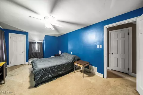 Bedroom - 3129 Lincoln Dr, Ashtabula, OH 44004 photo 4 of 7