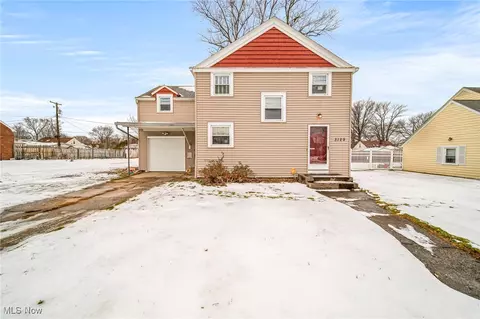3129 Lincoln Dr, Ashtabula, OH 44004