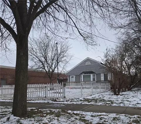 113 Elm St, Wellington, OH 44090