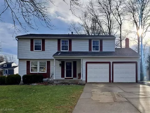 1030 Burntwood Dr, Medina, OH 44256