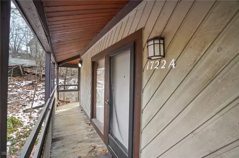 1722 Treetop Trl #11, Akron, OH 44313