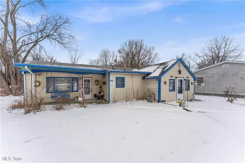 5115 Bond Ave, Lorain, OH 44055 photo 3